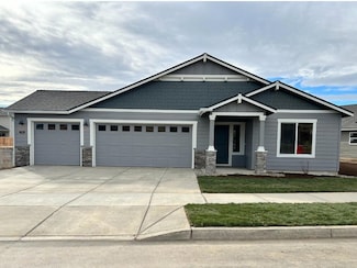 3465 NW 12th St Unit 43, Redmond, OR 97756