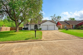 7027 Log Hollow Dr, Houston, TX 77040
