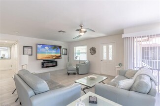 1549 Sandpiper St Unit 88, Naples, FL 34102