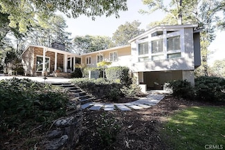 2751 Toxey Dr, Raleigh, NC 27609