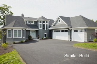 61 Maplecroft Ln, Ipswich, MA 01938