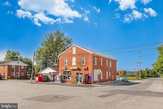 656 W 11th St, Front Royal, VA 22630