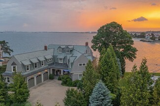 79 Puritan Ln, Swampscott, MA 01907