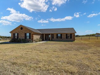 206 E Arbor Ct, Springtown, TX 76082