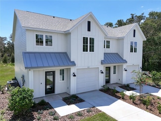 652 Liberty Ave, Mount Dora, FL 32757