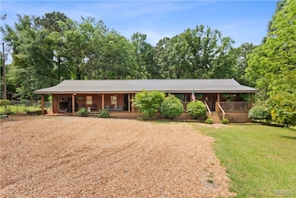 133 Castlewood Dr, Greensboro, AL 36744