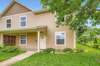 314 7th St E, Hastings, MN 55033