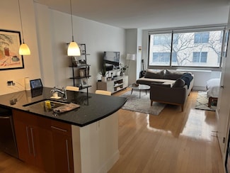 242 E 25th St Unit 3E, New York, NY 10010