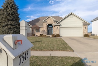 7548 Royal Timbers Ln, Waterville, OH 43566