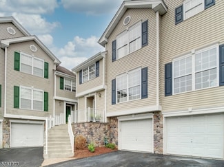 35 Brock Ln, Hackettstown, NJ 07840