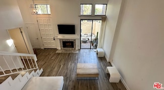 23461 Park Sorrento, Calabasas, CA 91302