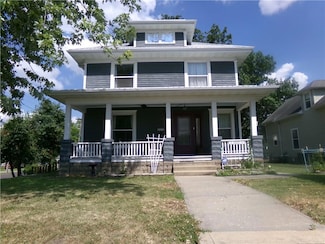 301 S Locust St, Sweet Springs, MO 65351