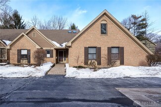 527 Cottingwood Ct, Dayton, OH 45429
