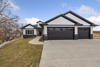 1222 NE Curtis Bridge Rd, Shueyville, IA 52338