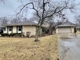 2311 Tanglewood Dr Unit 4, Aurora, IL 60506