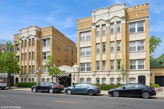 4240 N Clarendon Ave Unit 301S, Chicago, IL 60613