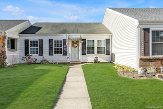141 Forge Ln, Coram, NY 11727