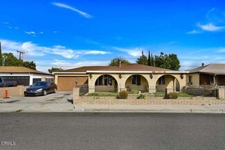 14742 Hunter Ln, Midway City, CA 92655