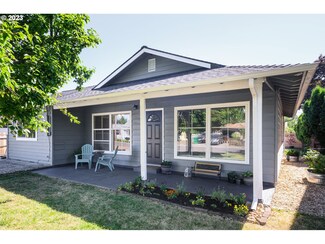 8306 SE 65th Ave, Portland, OR 97206