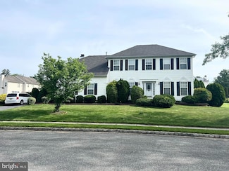 5 Primrose Dr, Burlington, NJ 08016