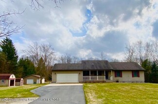 4200 Ballantine Rd, Dewitt, MI 48820
