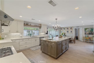 4807 Vanalden Ave, Tarzana, CA 91356