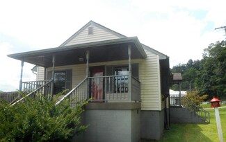 8404 Court Ave, Hamlin, WV 25523
