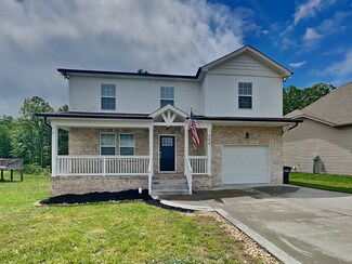 399 Green Hills Dr, Springfield, TN 37172