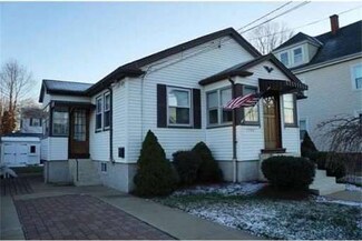 1740 River St, Hyde Park, MA 02136