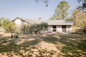 324 Stirrup Rd, Victoria, TX 77905