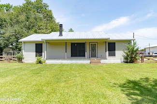 1003 Broussard St, Parks, LA 70582