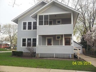 632 Hardin Ave, Aurora, IL 60506