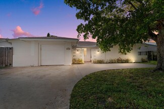 2270 NE 2nd Ave, Boca Raton, FL 33431