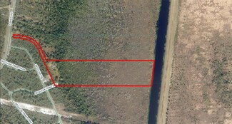 293 Fisher Rd, Ocklawaha, FL 32179