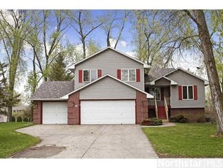 863 863 Windrow Dr, Little Canada, MN 55109