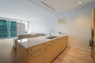 2900 Mckinnon St Unit 603, Dallas, TX 75201