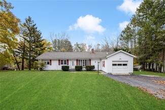 45 Colwell Rd, Greenville, RI 02828