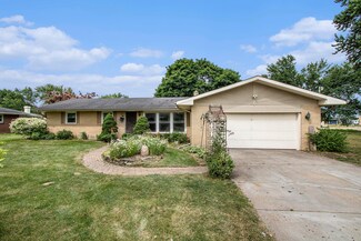 68440 Morton Dr, Edwardsburg, MI 49112