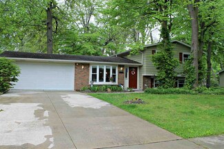 6908 Forestwood Dr, Fort Wayne, IN 46815