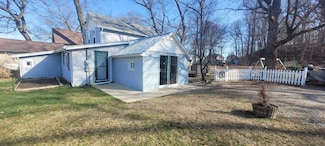 2090 Lakeview Dr, Brooklyn, MI 49230