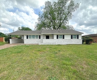 1041 Richland Dr, Memphis, TN 38116