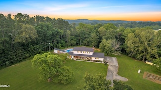 1216 Winding Dr, Sevierville, TN 37876