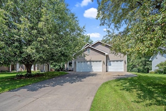 6617 Red Birch Ct, Circle Pines, MN 55014