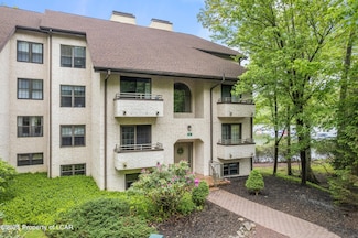 21 Midlake Dr, Lake Harmony, PA 18624