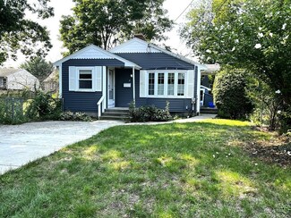 8 Burrill St, Walpole, MA 02081