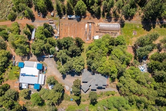 118 Airport Dr, Cave Junction, OR 97523