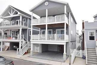 31 Florida St, Long Beach, NY 11561