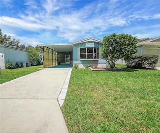 32339 Oak Park Dr, Leesburg, FL 34748
