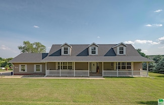 3840 160th St, Correctionville, IA 51016