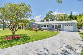 1722 Riverside Dr, Daytona Beach, FL 32117